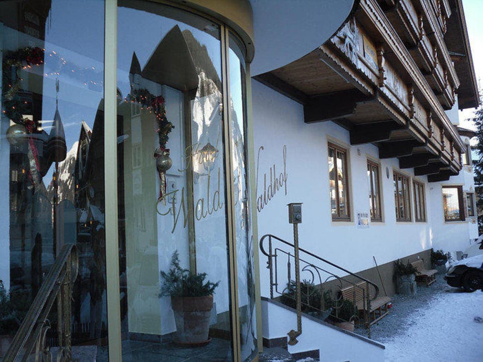 Buitenkant Waldhof Hotel Waldhof