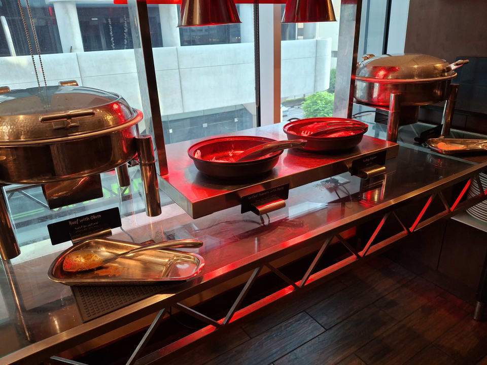 Gastro Rose Rayhaan by Rotana