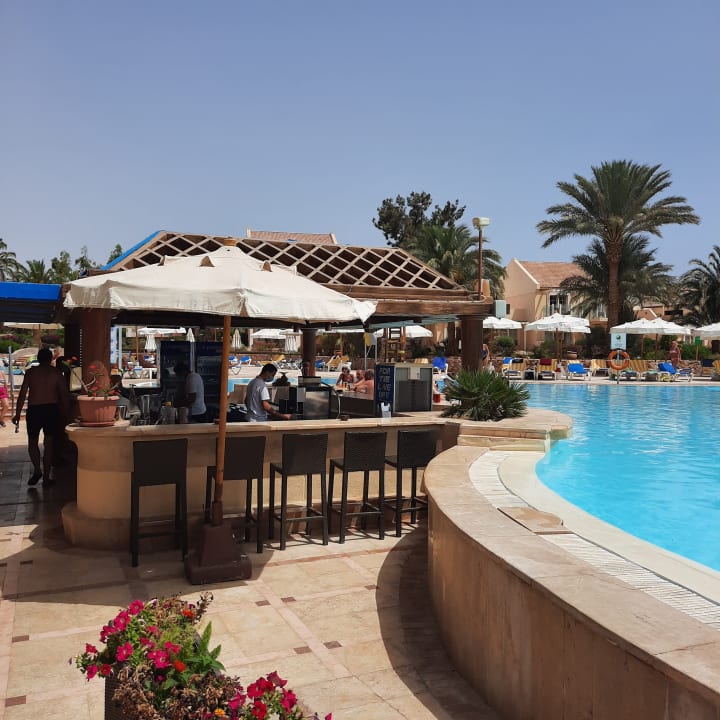 Pool Mövenpick Resort & Spa El Gouna