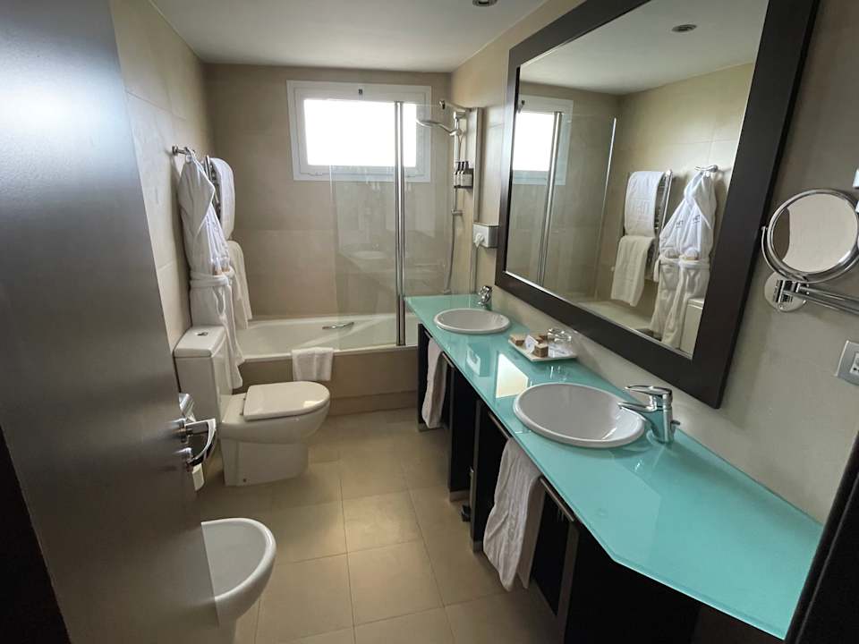 Zimmer NH Canciller Ayala Vitoria