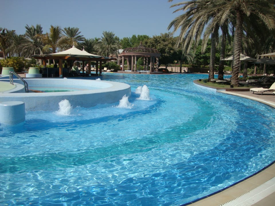 Pool Emirates Palace Mandarin Oriental