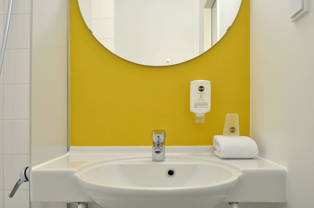 Badezimmer B&B Hotel Berlin Genshagen-Süd