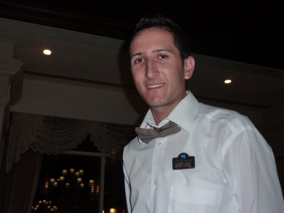 Ali - sehr engagierter Kellner im Restaurant Diamond Excellence Resort & Spa