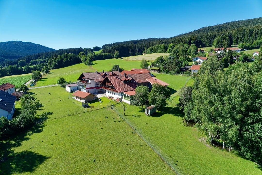 Außenansicht Hotel Hirschenstein