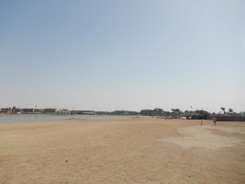 Strand bei Ebbe JAZ Aquamarine Resort