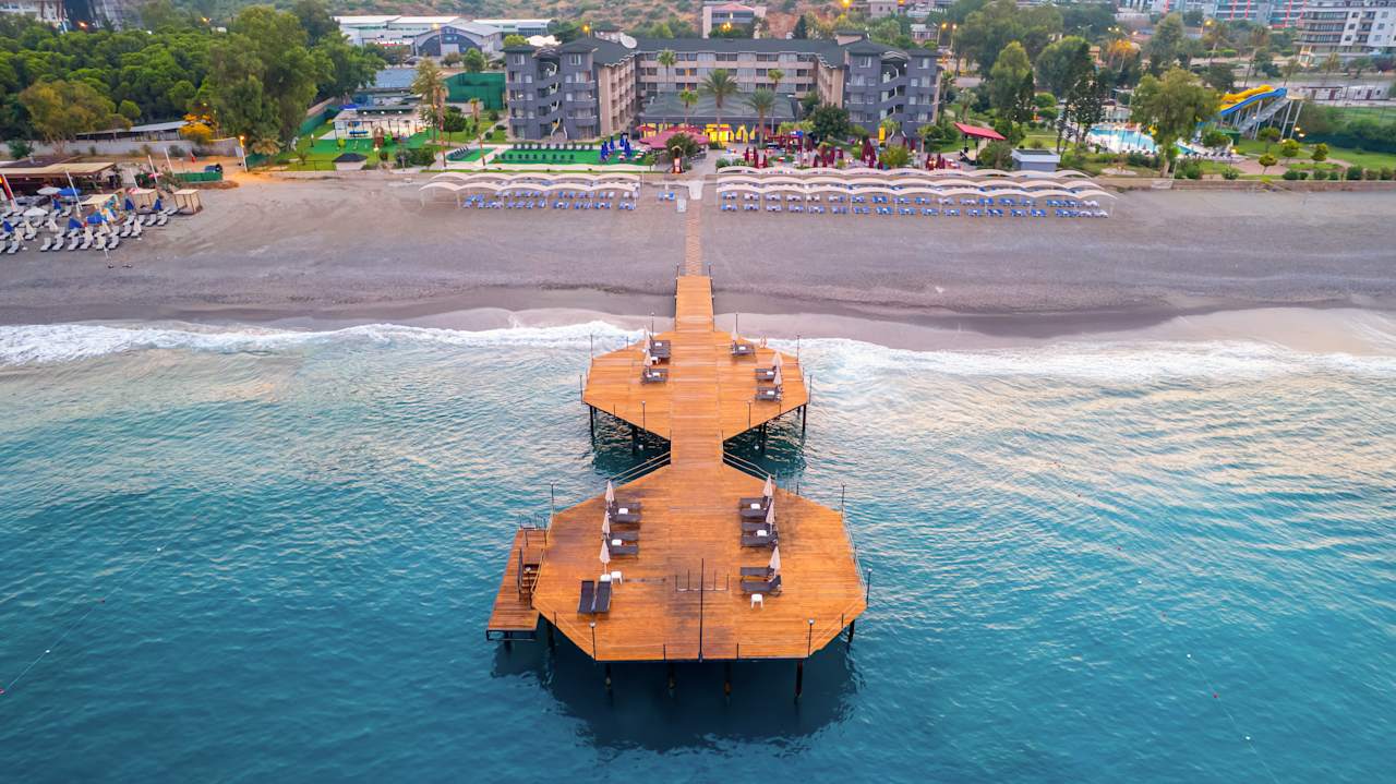 Strand Senza Sunset Beach Hotel