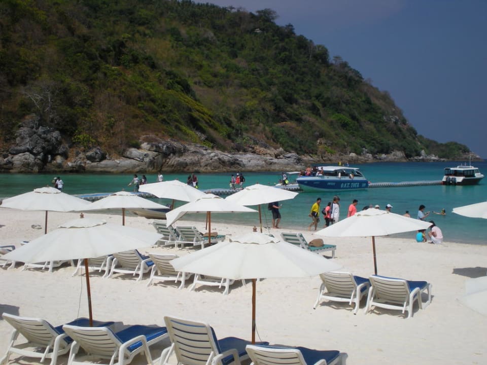 Öffentlicher Strand Hotel The Racha