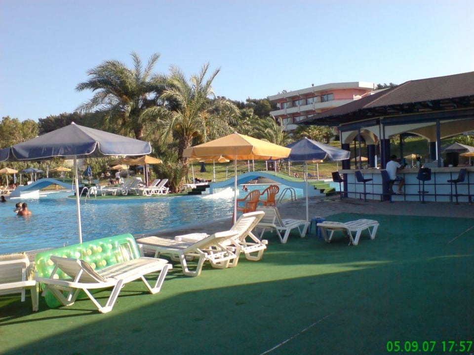 Pool Kresten Palace Hotel