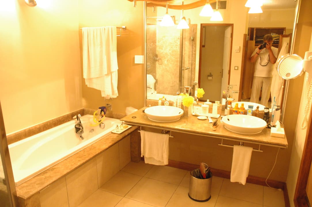 Bad Shandrani Beachcomber Resort & Spa