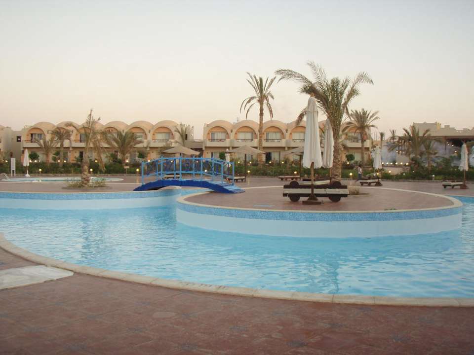 Basen Three Corners Sea Beach Resort