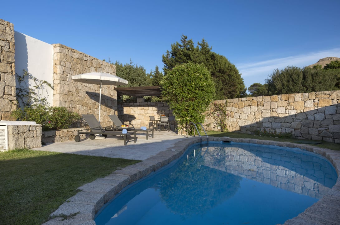 J.S with private swimming pool Hotel Grand Relais dei Nuraghi