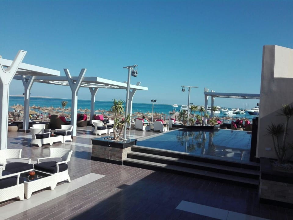 Cafeteria mit Blick zum Strand Pickalbatros White Beach Resort - Hurghada