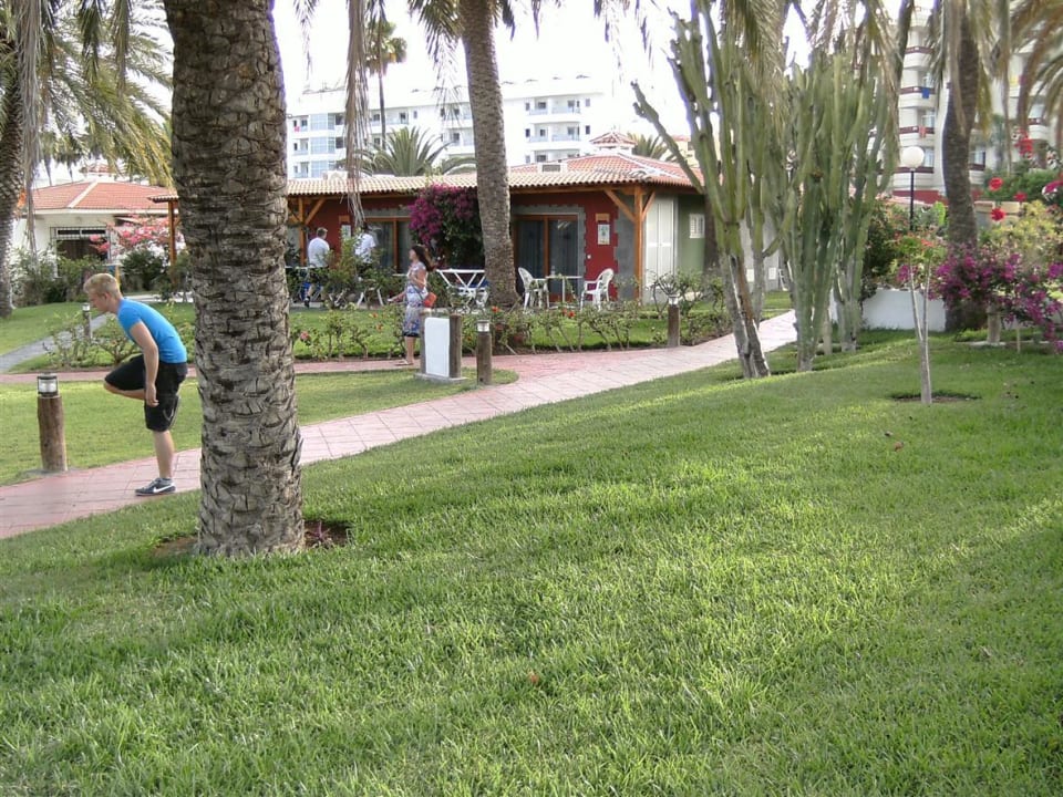 Weg zum Ausgang HL Miraflor Suites Hotel