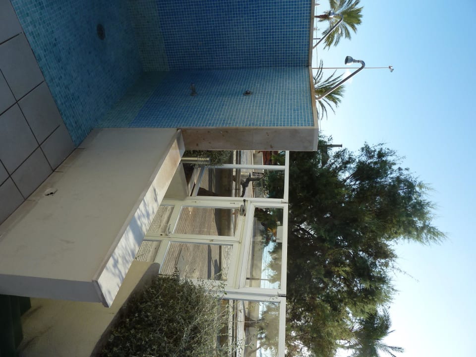 Die 2. Dusche Sabina Hotel & Suites