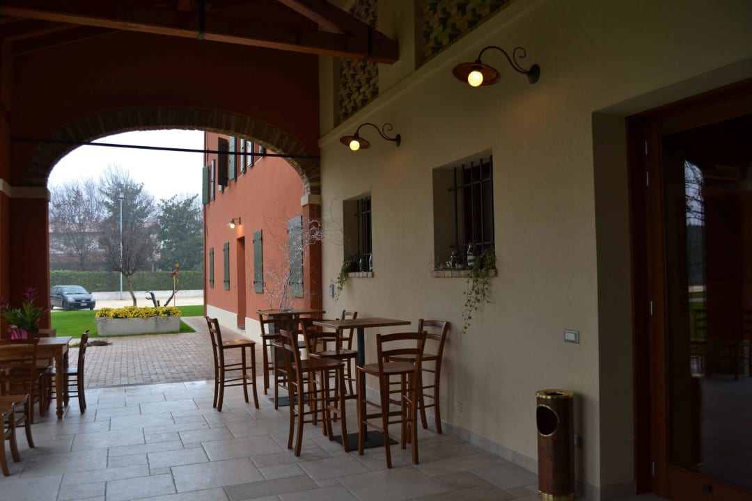 Portico e ingresso Agriturismo Noiari