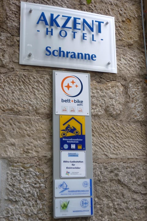 Schild AKZENT Hotel Schranne