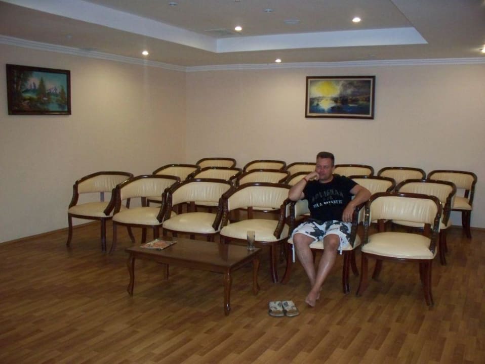 TV Raum Royal Atlantis Beach Hotel