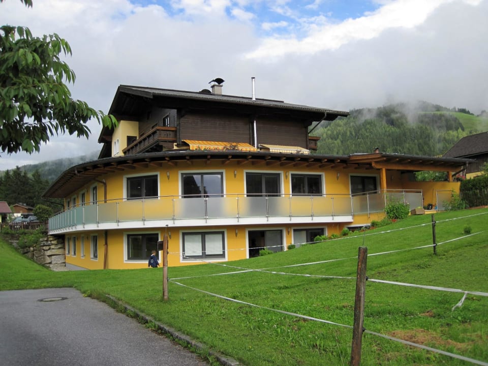 Unser Appartement von außen Landhaus Rustika