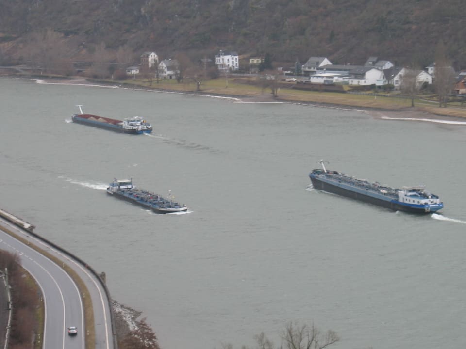 Blick auf den Rhein aus der Juniorsuite Hotel Schloss Rheinfels