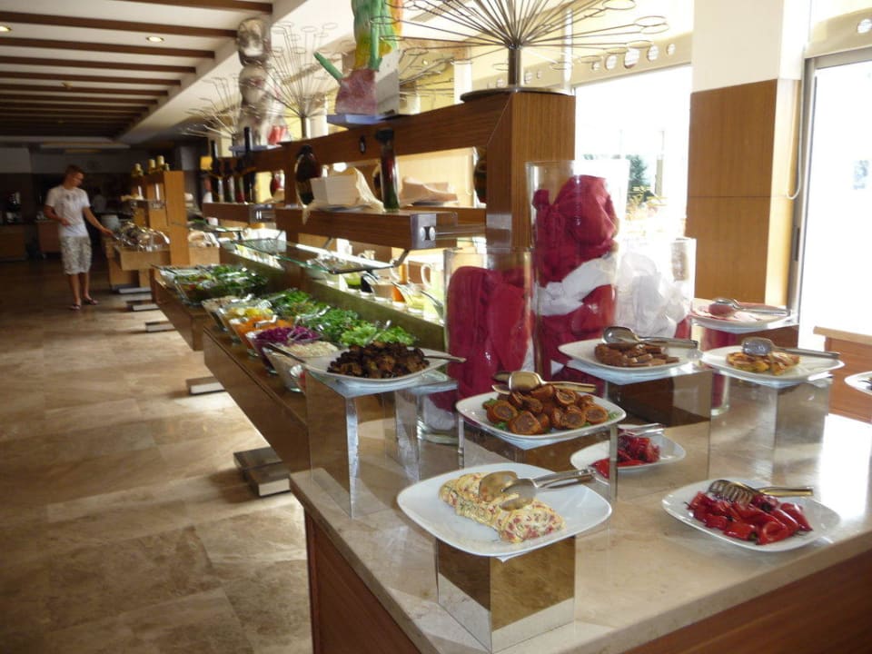 Buffet Saturn Palace Resort Hotel