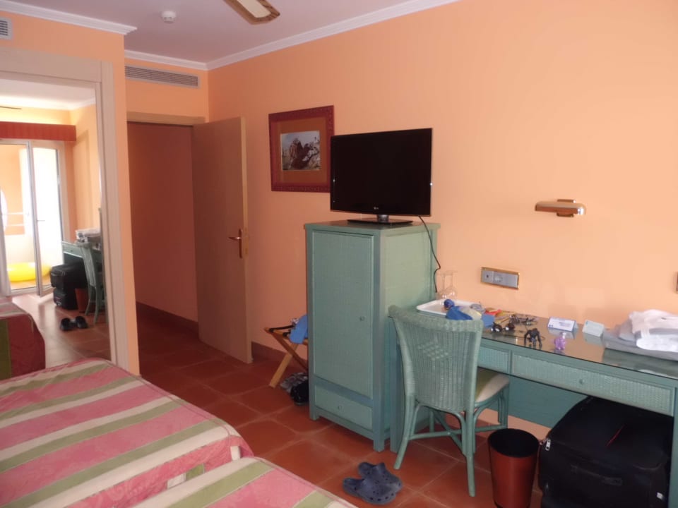 Zimmereinrichtung Playacálida Hotel