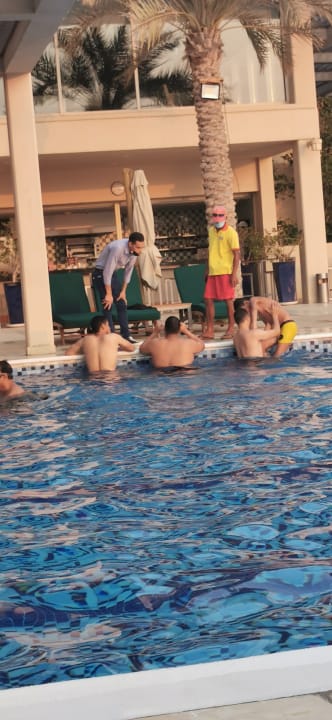 Pool Hilton Garden Inn Ras Al Khaimah