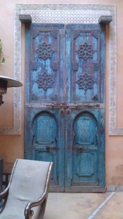 Zimmertür im Hof  Hotel Riad Armelle