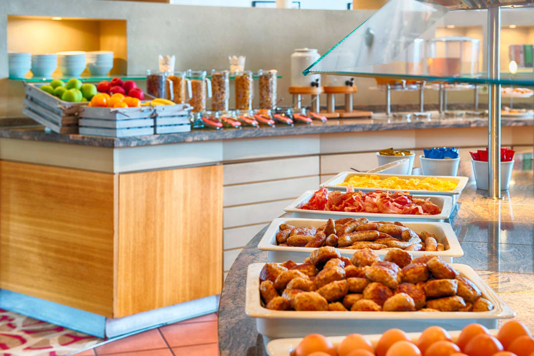 "Breakfast Buffet" Leonardo Hotel Hamburg Airport (Hamburg Nord