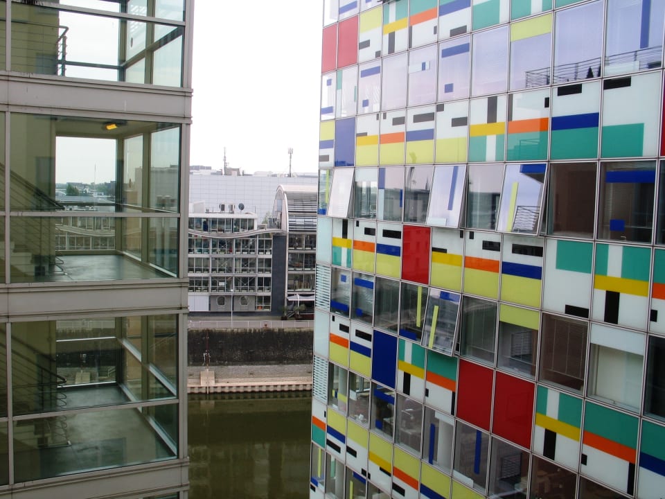 Ausblick Hotel Courtyard by Marriott Düsseldorf Hafen