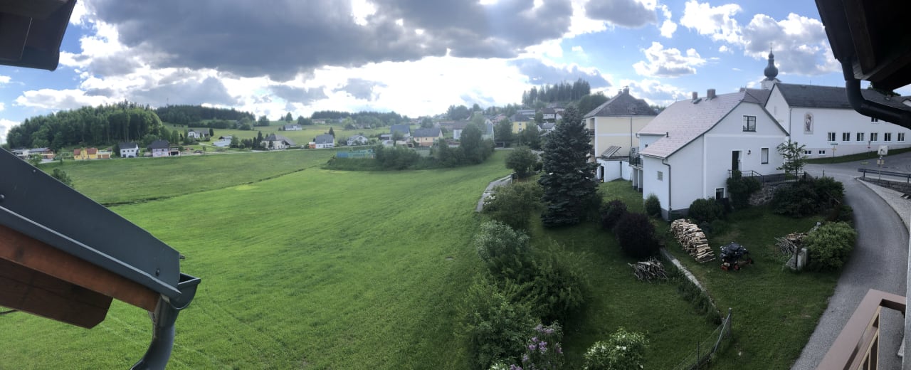 Ausblick Hotel Rockenschaub AUSZEIT 1000m über dem Alltag!