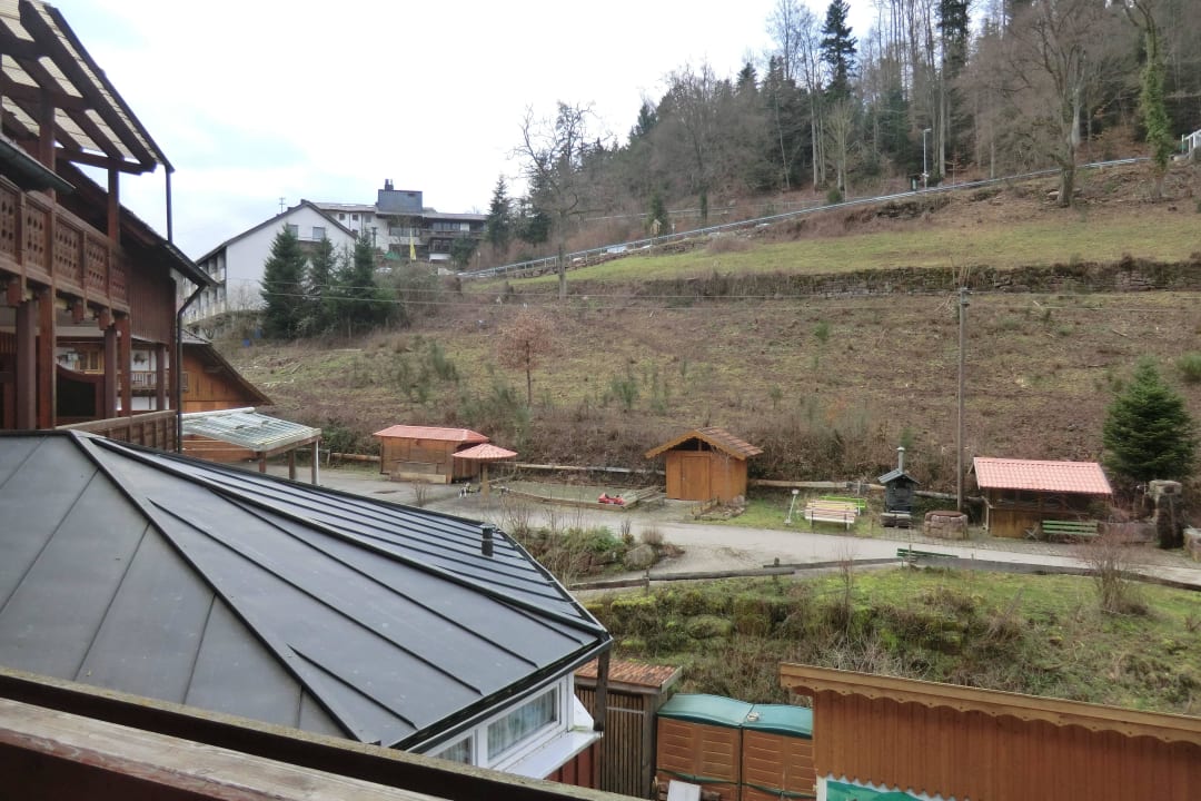 Seitlicher Blick vom Balkon Landhotel Untere Kapfenhardter Mühle