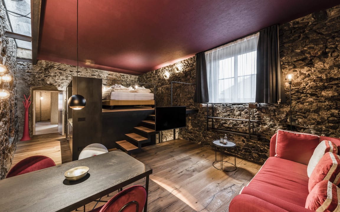 Zimmer Flurin Suites