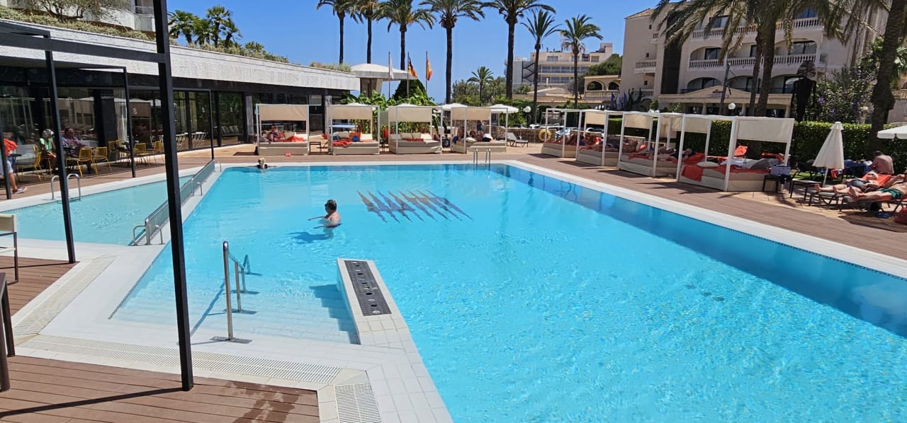 Pool Hotel Serrano Palace