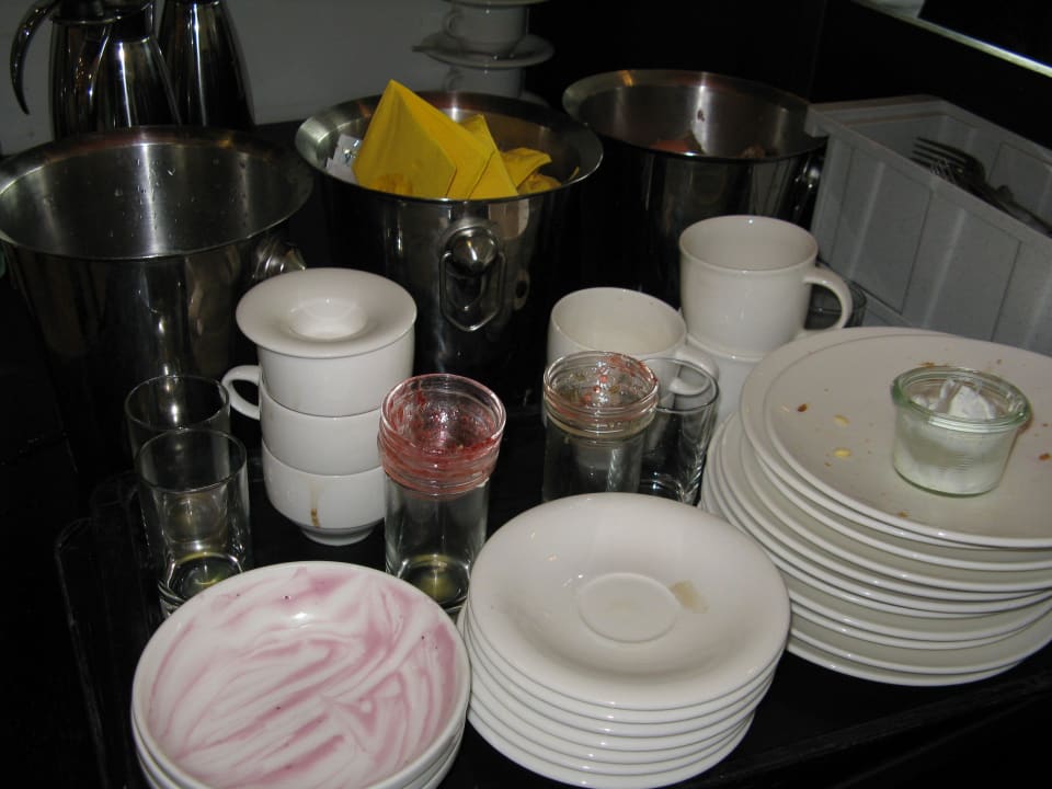 Mülltrennung direkt im Gastbereich Vienna House by Wyndham Andel's Berlin