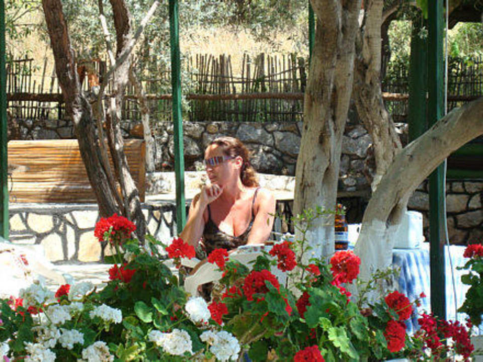 Mai 2007 - Relaxen auf der Terrasse Hotel Falcon Crest