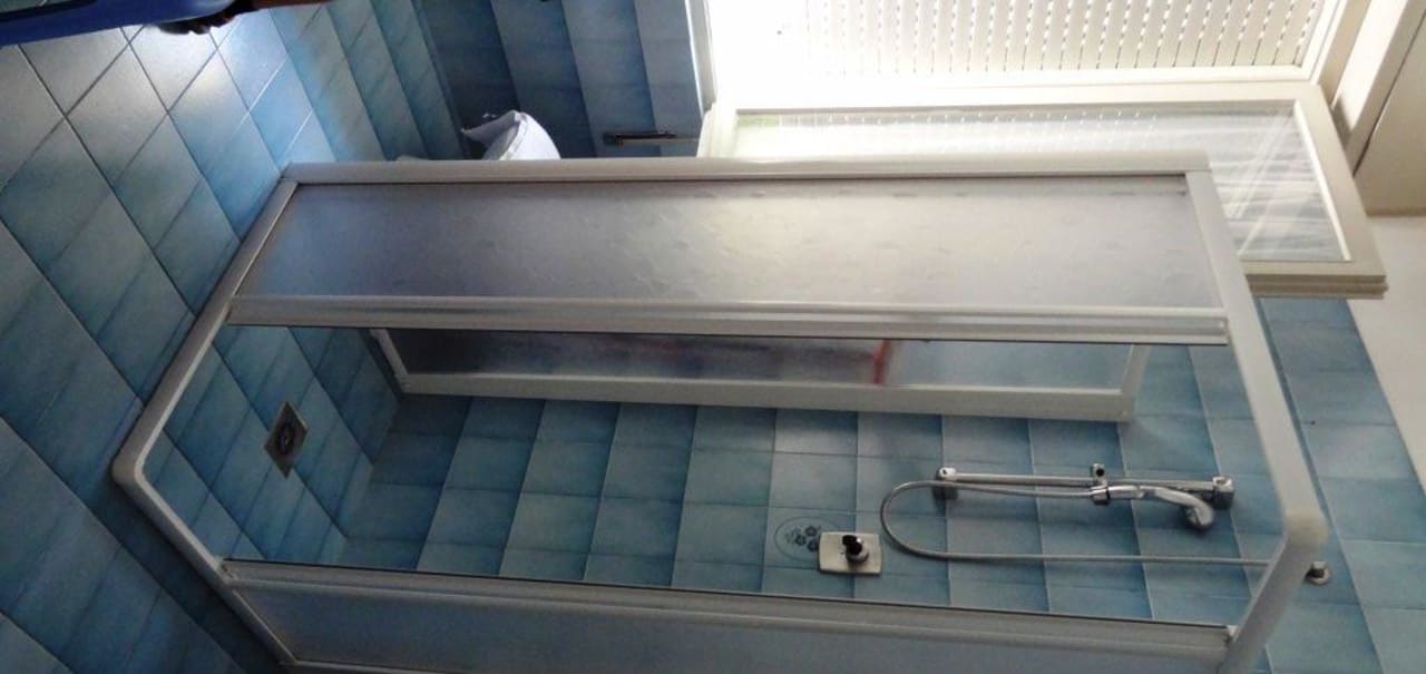 Dusche Aparthotel Pineda