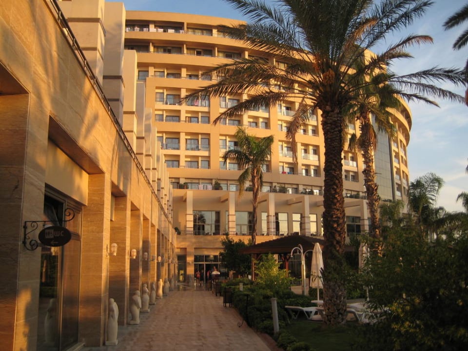 Fame Bar und Blick auf's Hotel Fame Residence Lara & Spa