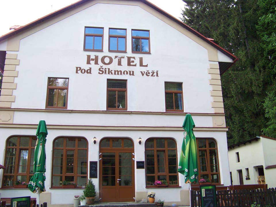 Mitten in der Natur gelegen,mit vielen Wanderwegen Hotel pod Šikmou Věží