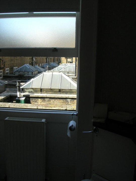 Blick vom Badezimmer Staunton Hotel