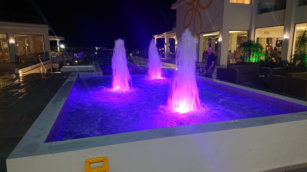 Außenansicht Asterias Beach Resort