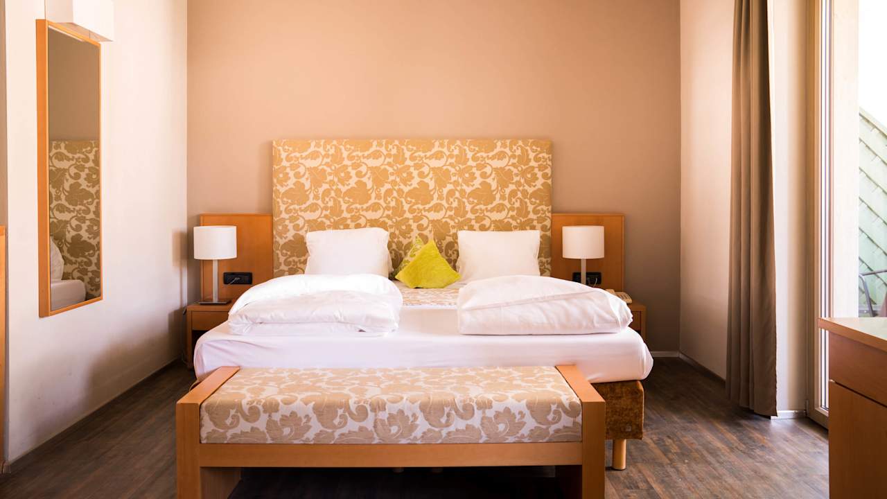 Zimmer Flora Hotel & Suites