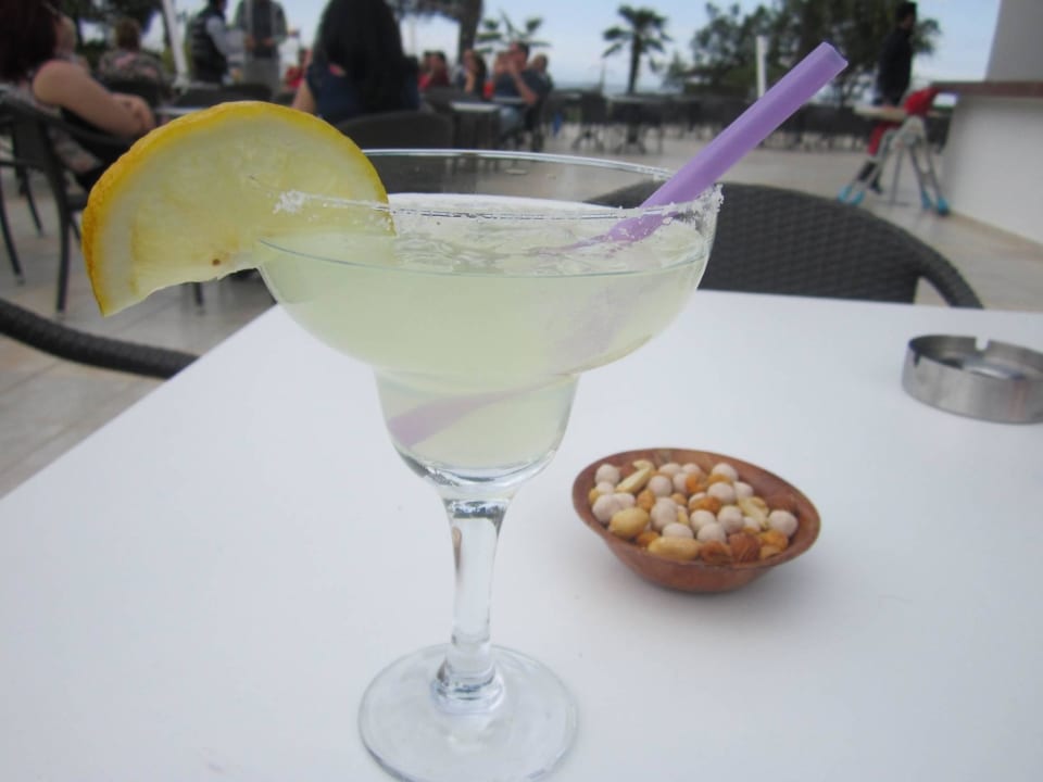 Margarita an der Poolbar Ma Biche Kemer by Werde Hotels