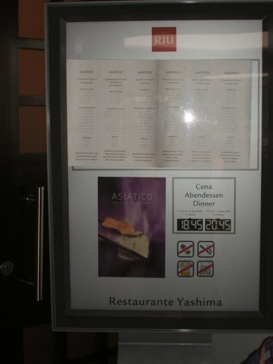 Auswahlbuffet beim Asiaten Hotel Riu Paraiso Lanzarote