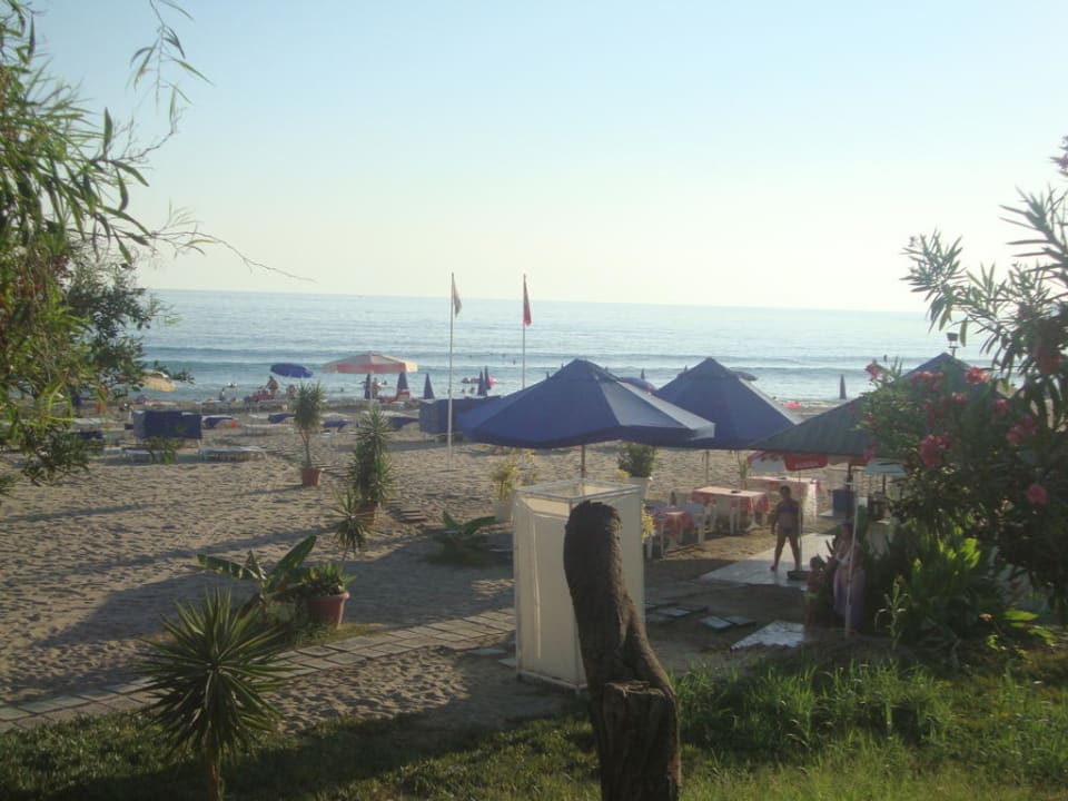 Hoteleigener Strand Blue Diamond Alya