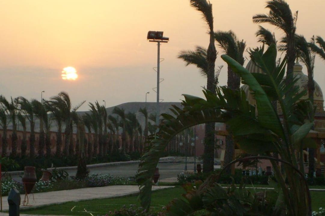 Sonnenuntergang in Hurgahada Pickalbatros Alf Leila Wa Leila Resort - Neverland Hurghada