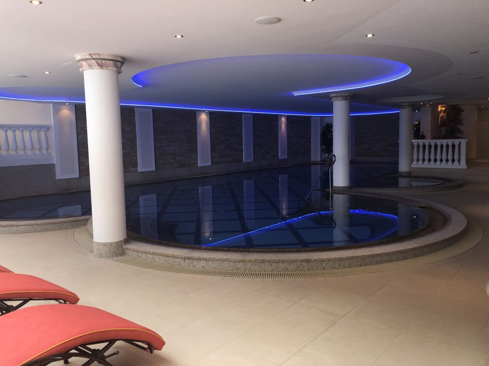 Pool ZillergrundRock Luxury Mountain Resort