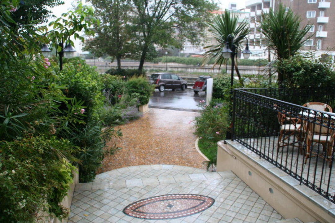 Eingang Hotel President