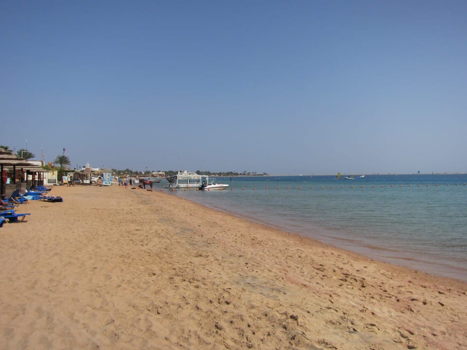 Super feiner Sandstrand. Der Beste von Dahab JAZ Dahabeya