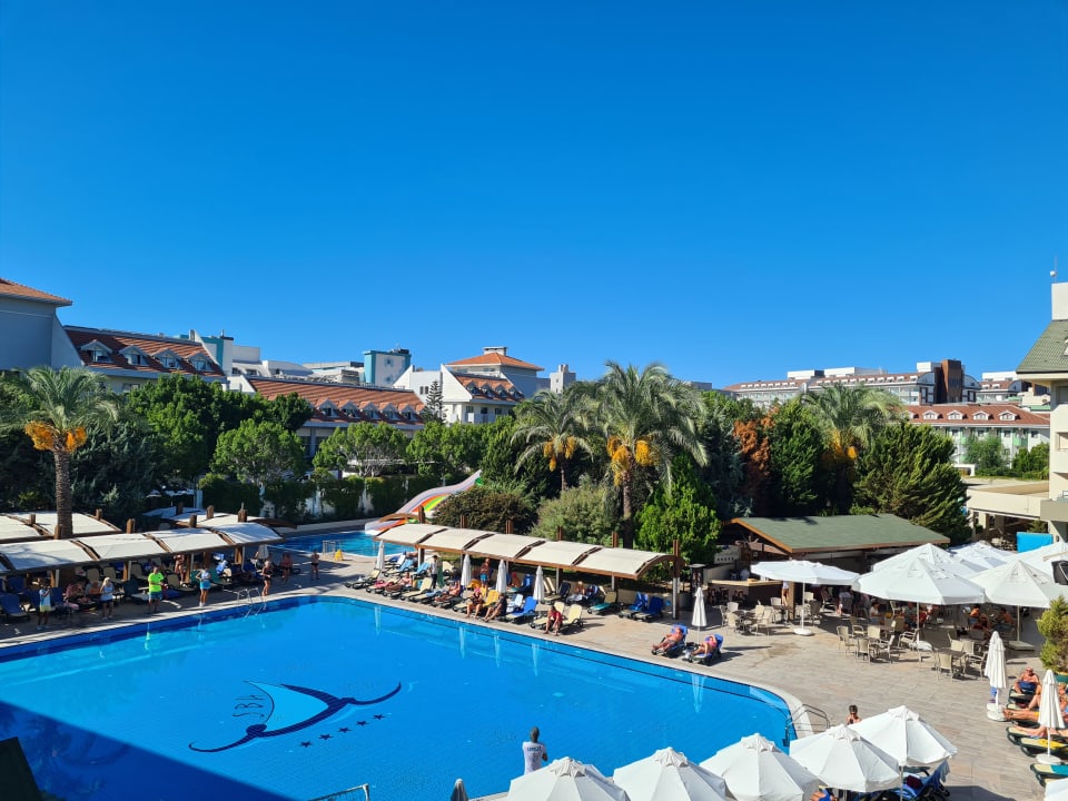 Pool Side Breeze Hotel