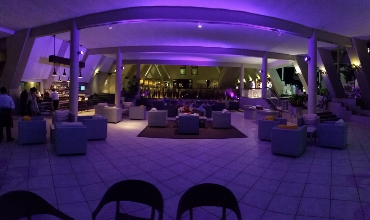 Lobby Victoria Beachcomber Resort & Spa